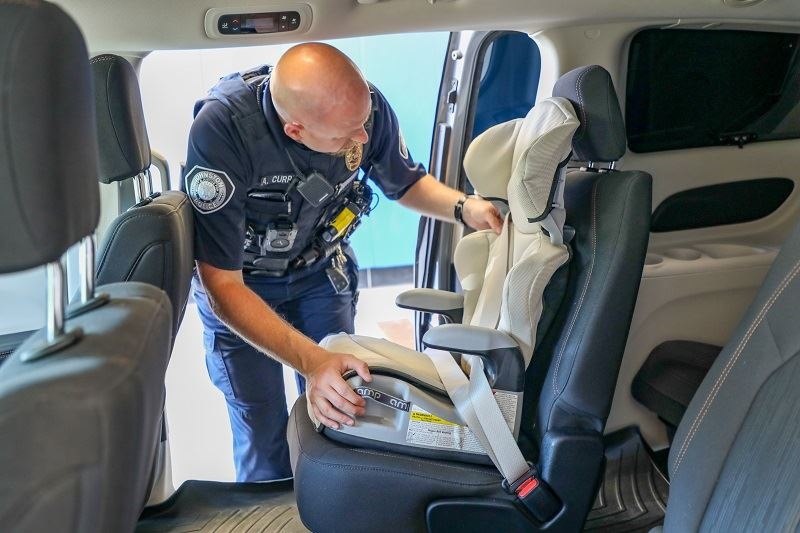 Inspección de Car Seats por la policía