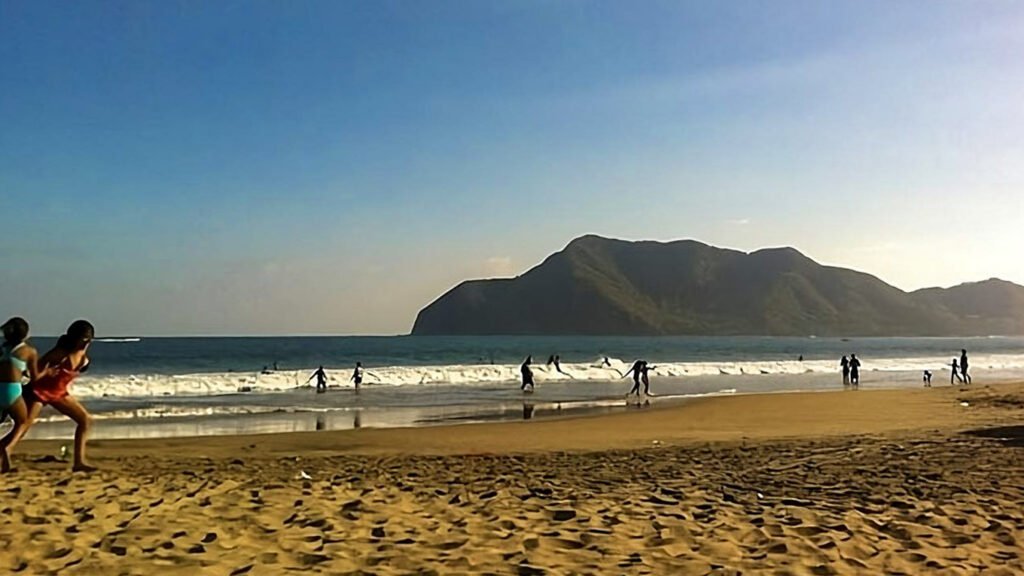 Las Mejores Playas de Colima: Playa Miramar, Manzanillo, Col.
