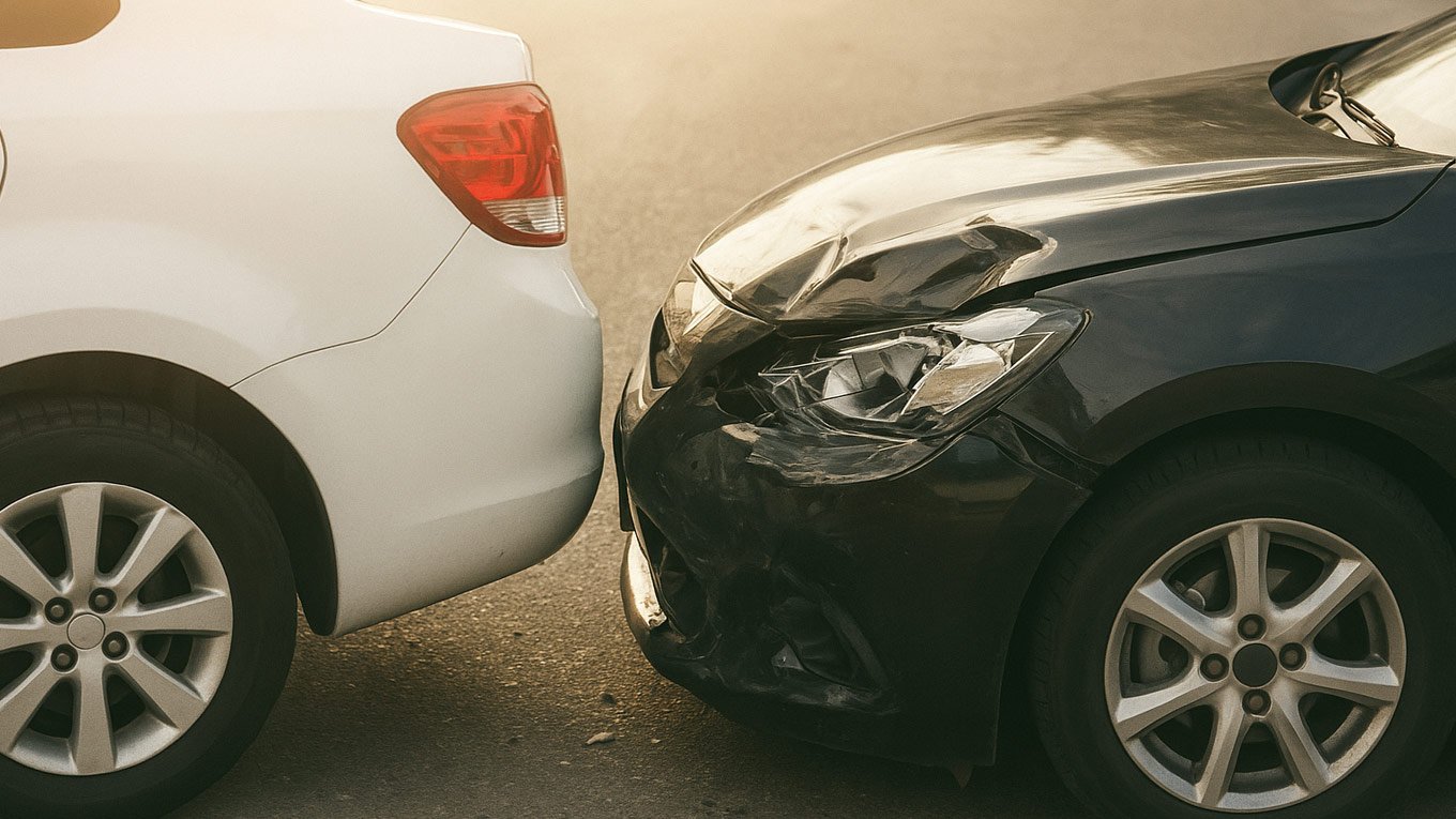 Qué Hacer Si Chocas un Auto de Renta
