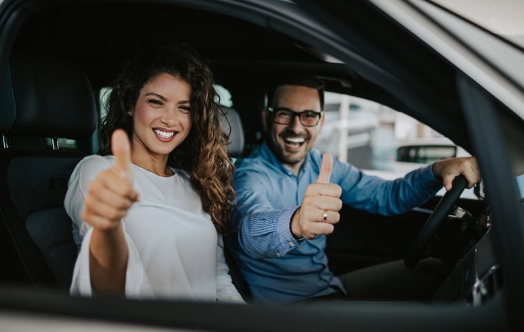 Happy customers after renting a car in Guadalajara